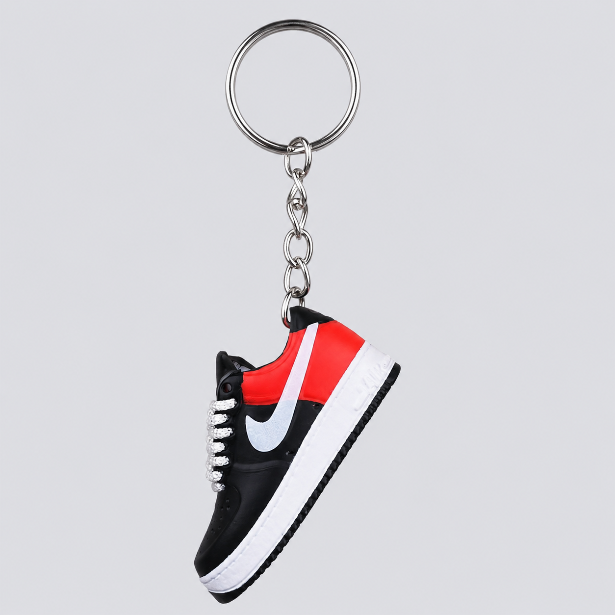 Schlüsselanhänger Nike Air Force 1 Schwarz/Rot – 3D Mini Sneaker | Geschenk für Sneakerheads