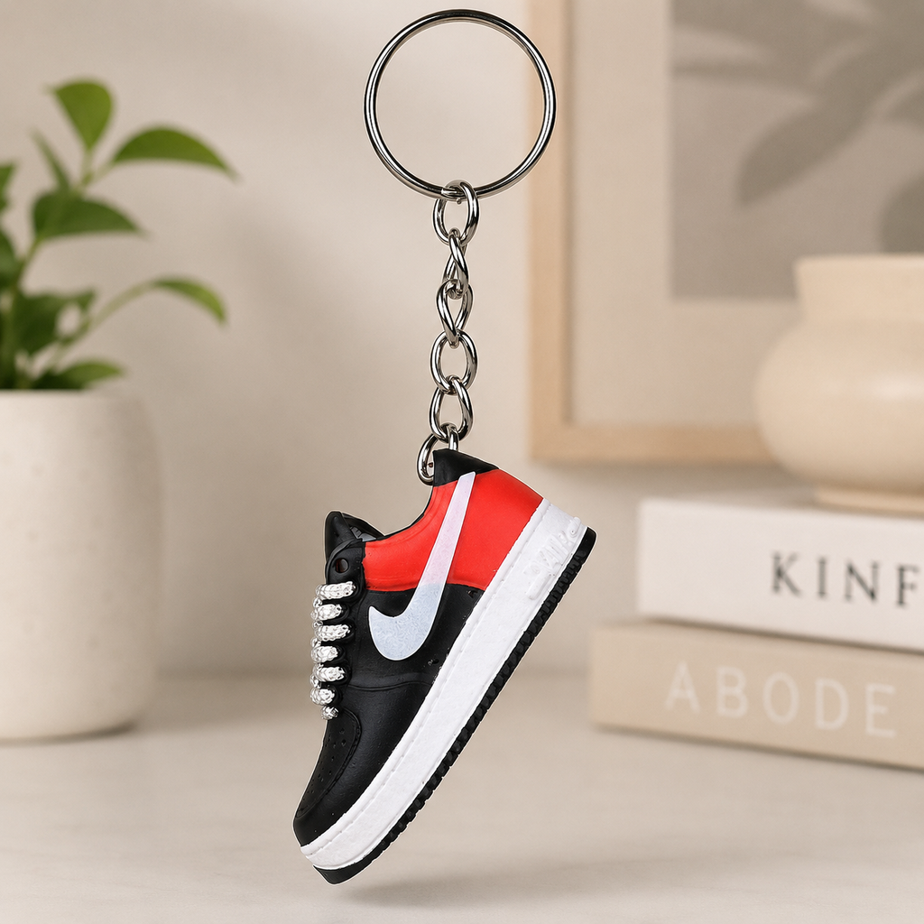 Schlüsselanhänger Nike Air Force 1 Schwarz/Rot – 3D Mini Sneaker | Geschenk für Sneakerheads