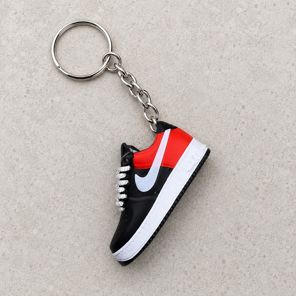 Schlüsselanhänger Nike Air Force 1 Schwarz/Rot – 3D Mini Sneaker | Geschenk für Sneakerheads