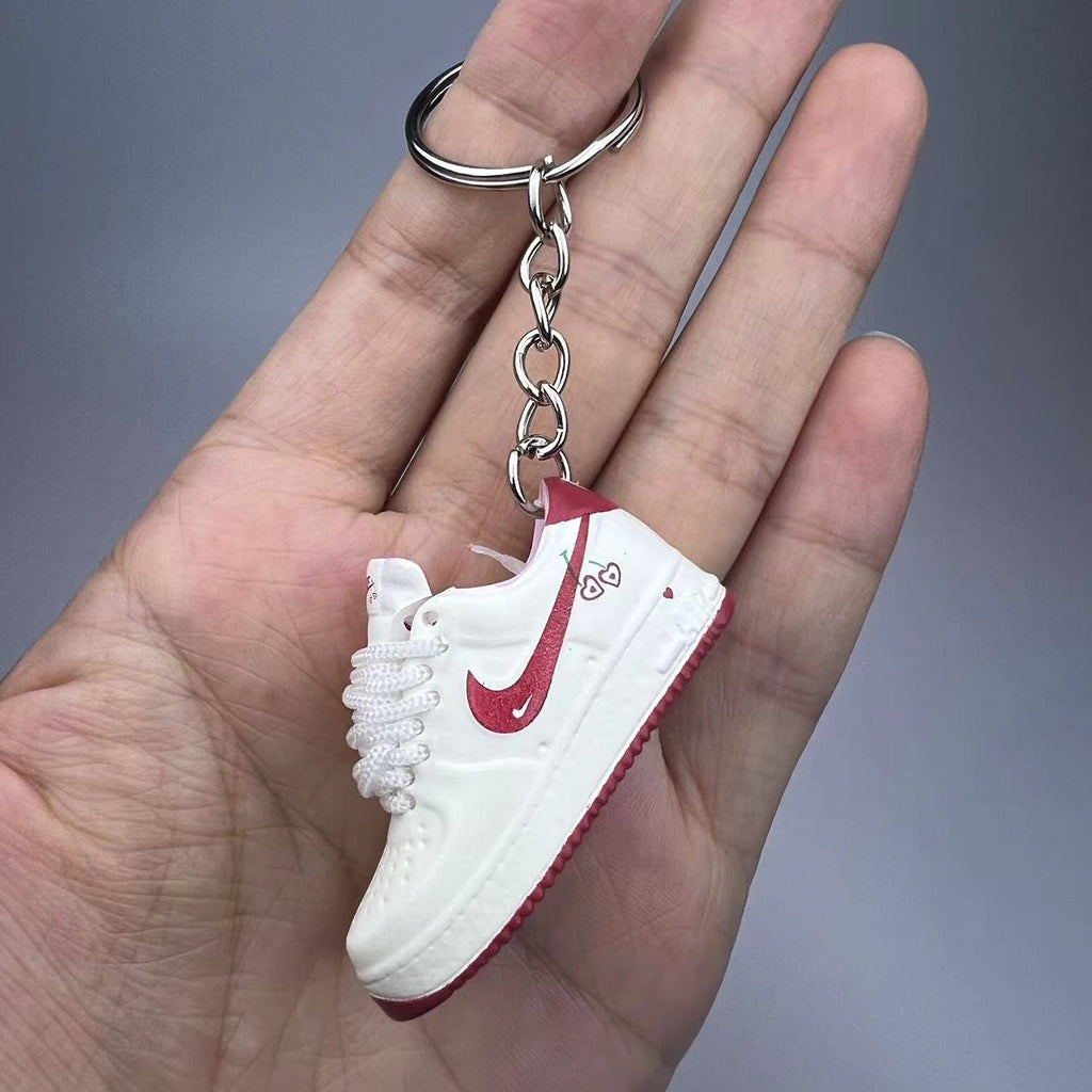Schlüsselanhänger Nike Air Force 1 Weiß/Rot – 3D Mini Sneaker | Geschenk für Freundin