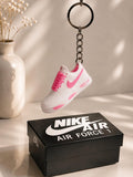 Schlüsselanhänger Nike Air Force 1 Weiß/Pink – 3D Mini Sneaker | Geschenk für Freundin